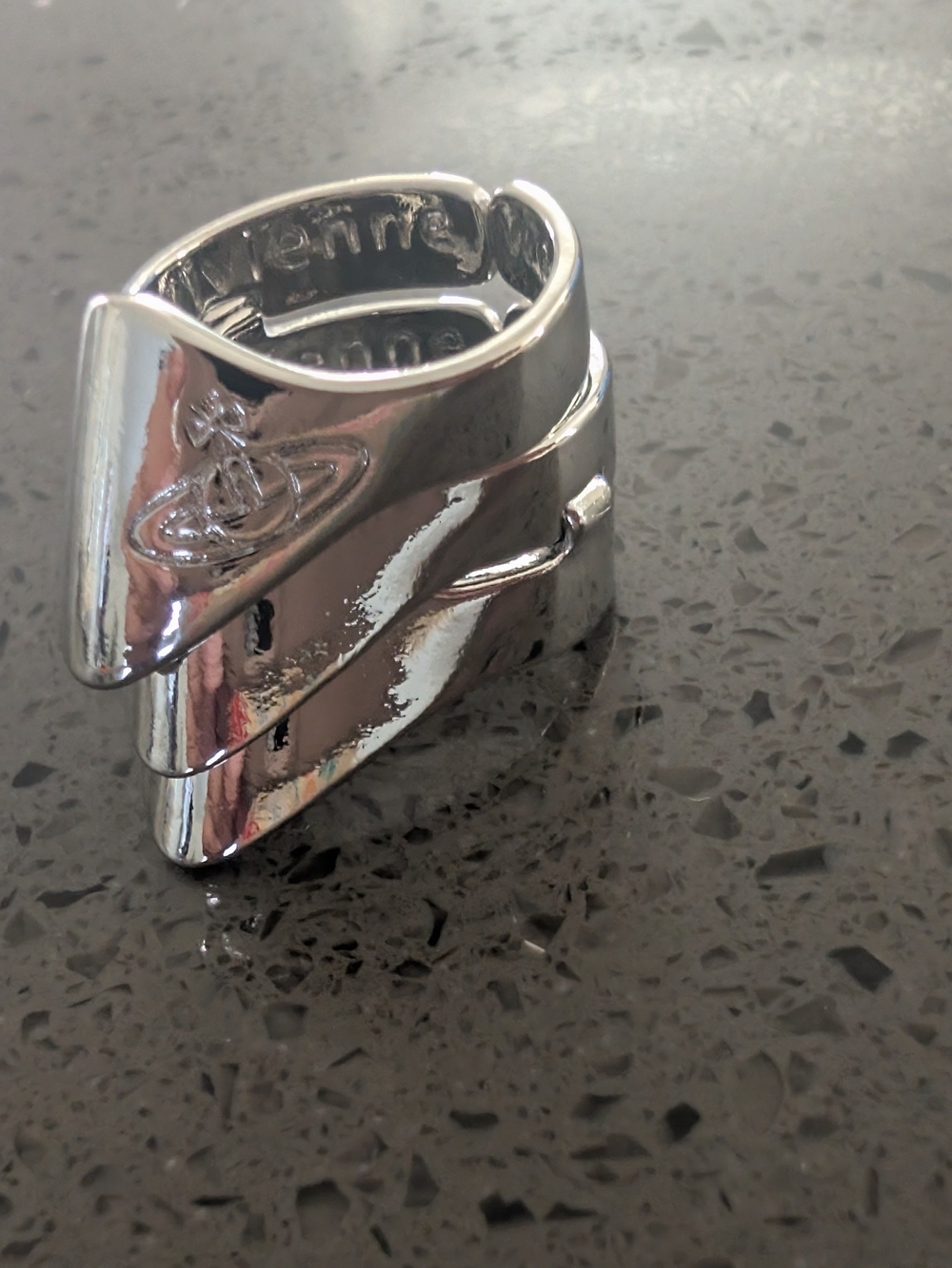 Unique Fashion Jewelry Silver Sculpted Men's Ring